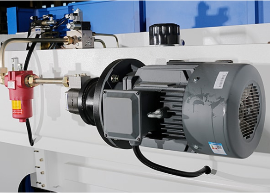 IRONMAC HPB-K 125/2500  Главный двигатель siemens (германия) 