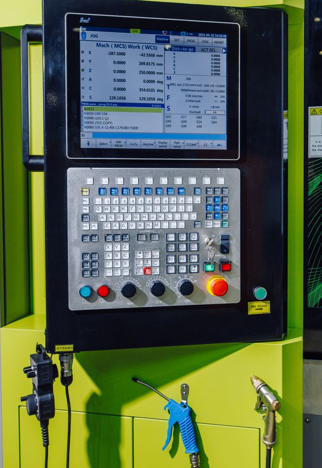IRONMAC IMU-5X 300  ЧПУ  CAM системы, совместимые с HNC: NX Siemens Software, по такому же принципу можно работать с Master CAM, Powermill, Vericut, SolidCam, EdgeCam, СПРУТ Cam и др Система ЧПУ HNC 848:5-32 оси управления 17-дюймовый цветной сенс...