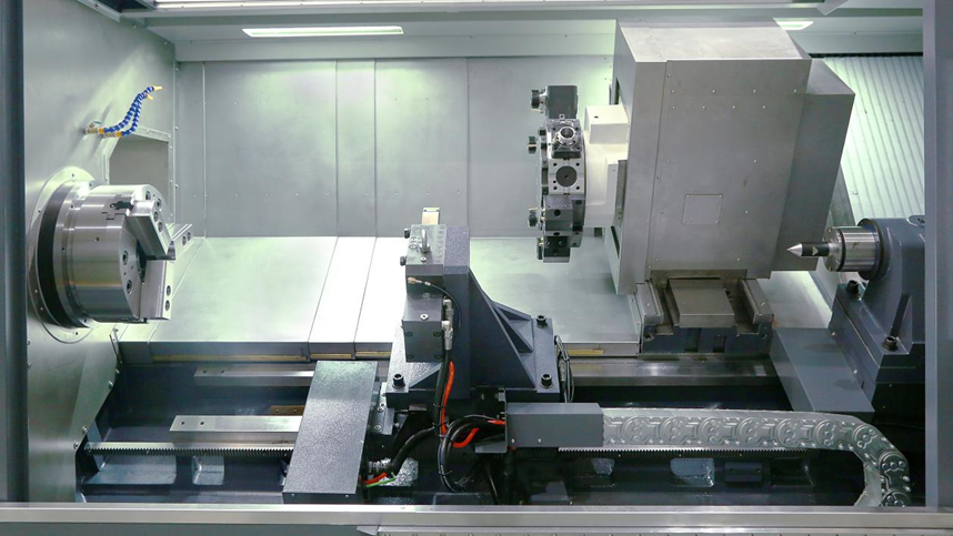 FABTEC TC-900MY/1000 
 Серворевольвер с осью Y 
Конструкция высокой жёсткости, ход оси Y ±60 мм  Оснащён широкой револьверной плитой с трёхсегментным радиальным кулачком высокой точности  Приводится в движение серводвигателем, что позволяет выпо...